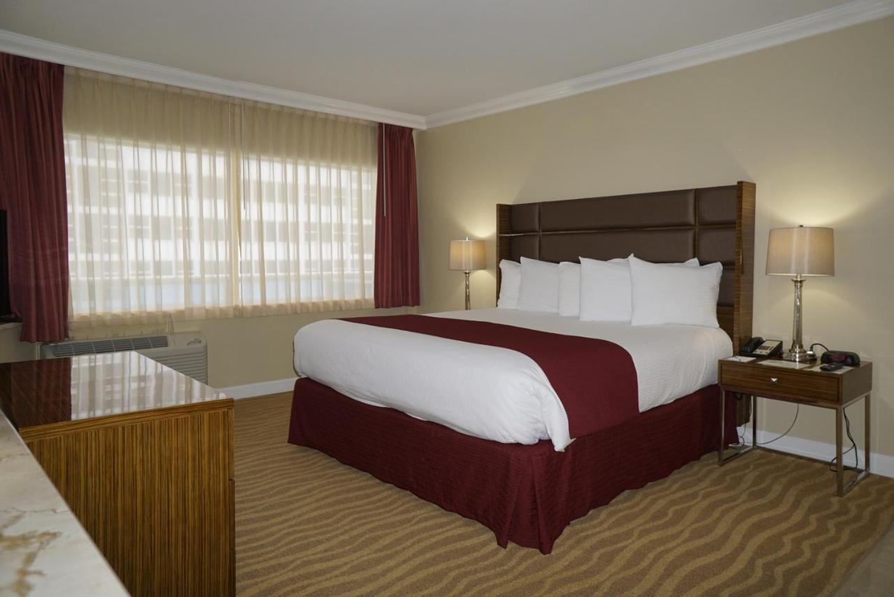 Ocean Sky Hotel & Resort Fort Lauderdale Exterior photo