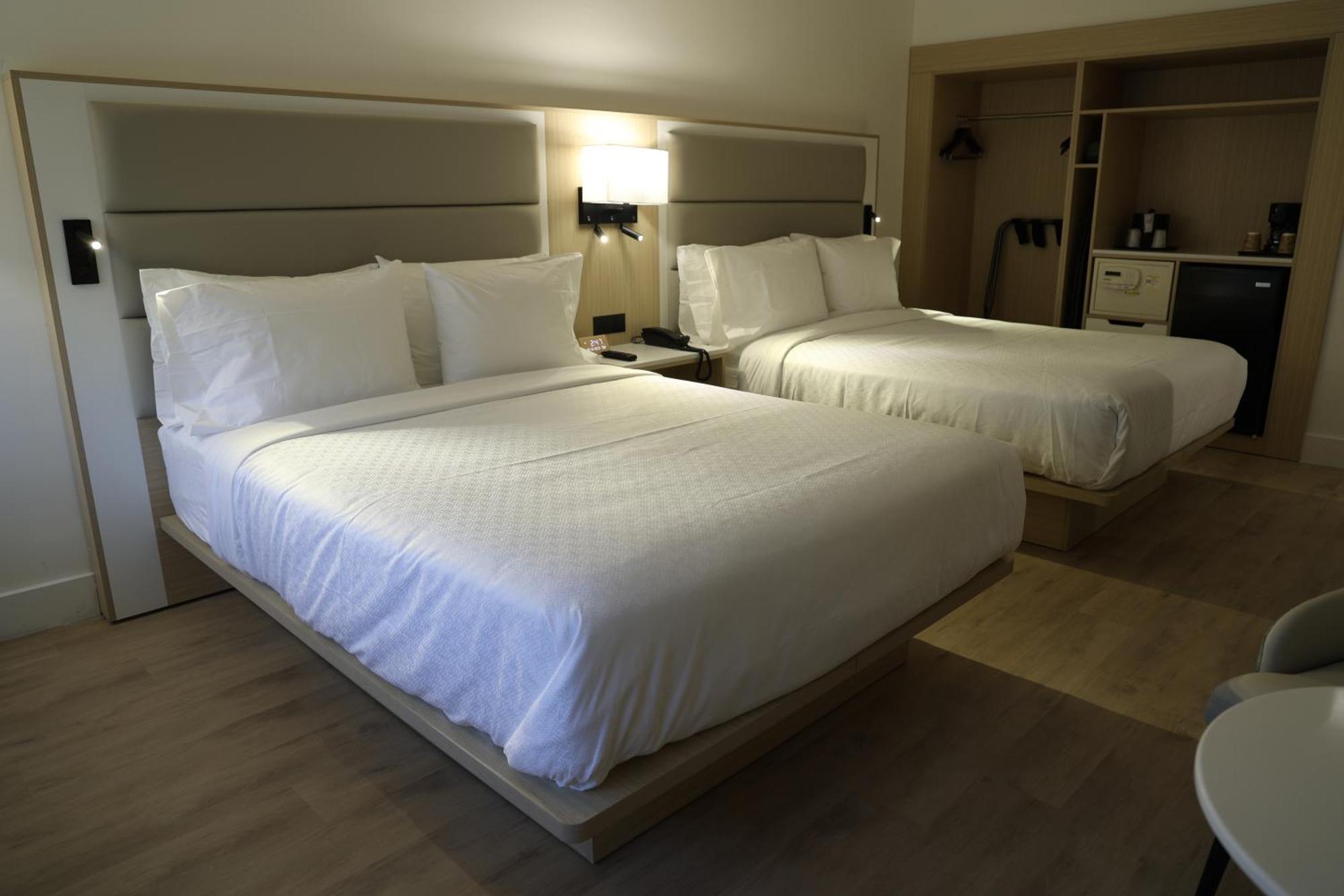 Ocean Sky Hotel & Resort Fort Lauderdale Exterior photo