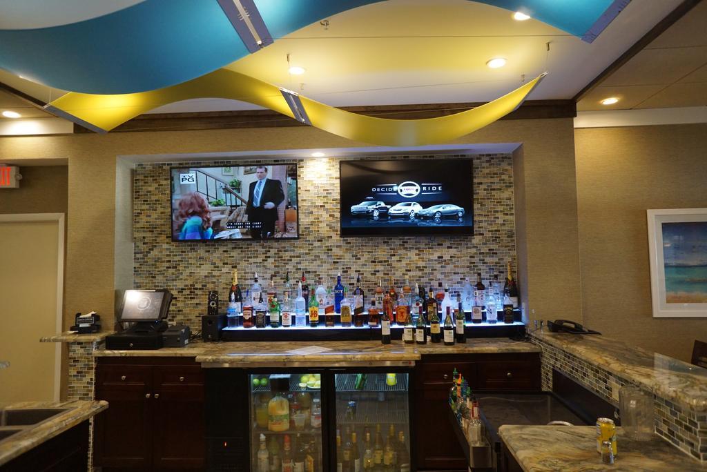Ocean Sky Hotel & Resort Fort Lauderdale Exterior photo