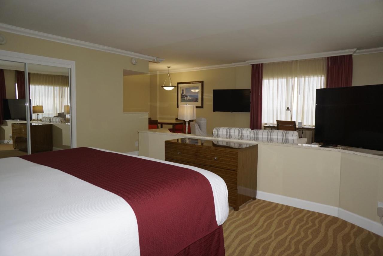 Ocean Sky Hotel & Resort Fort Lauderdale Exterior photo
